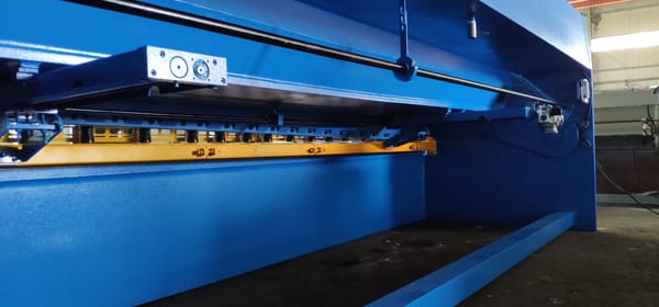 Гидравлические гильотинные ножницы по металлу QC12K(Y)